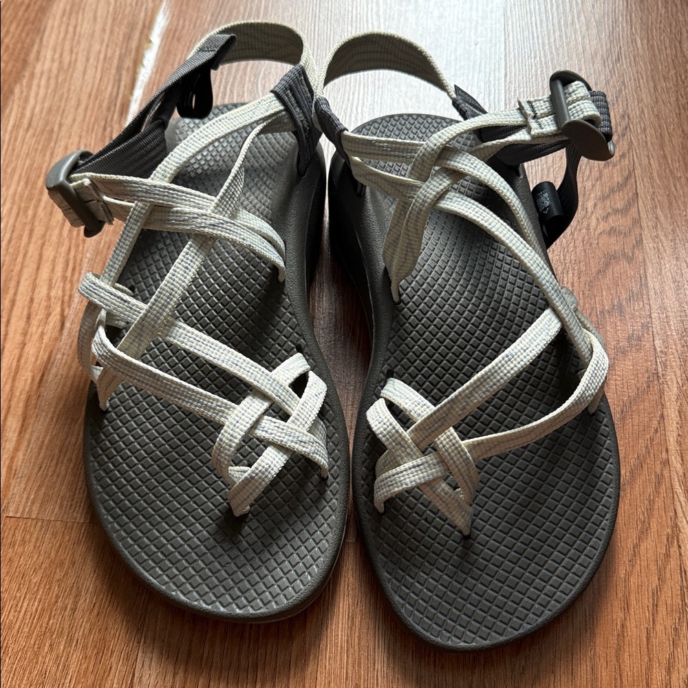 Women’s Chaco’s Z/Cloud X2 — Size 7 BRAND NEW!